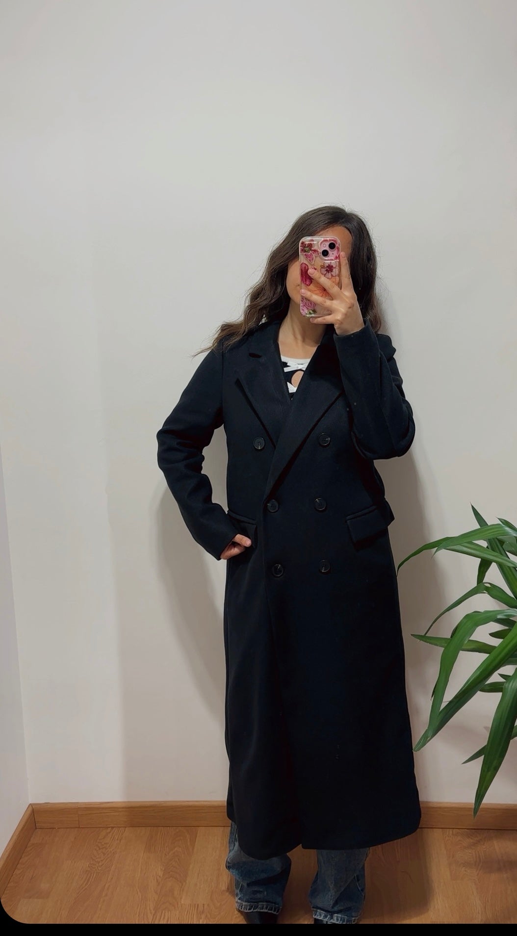 Cappotto nero con bottoni