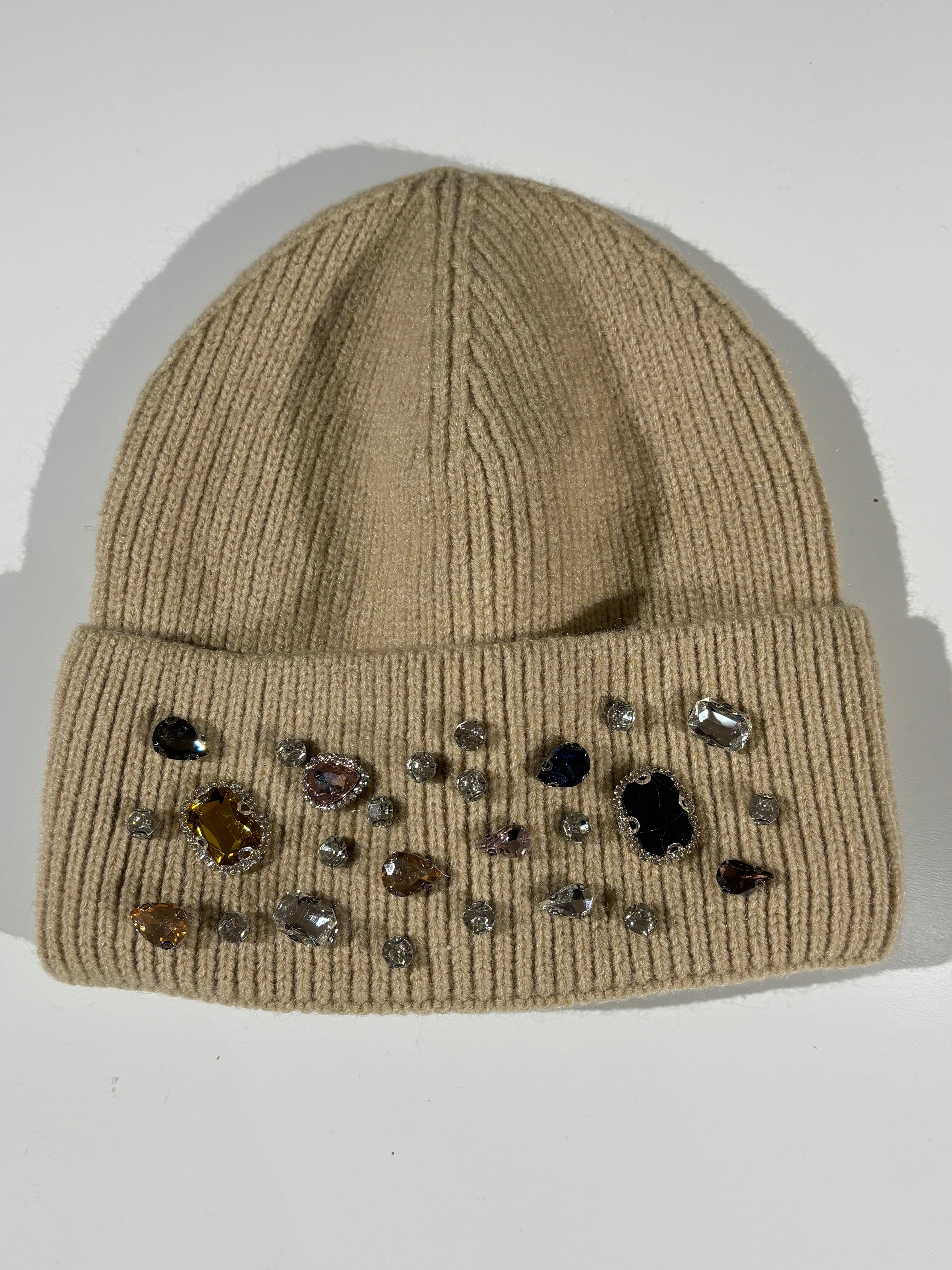 Cappellino con zirconi
