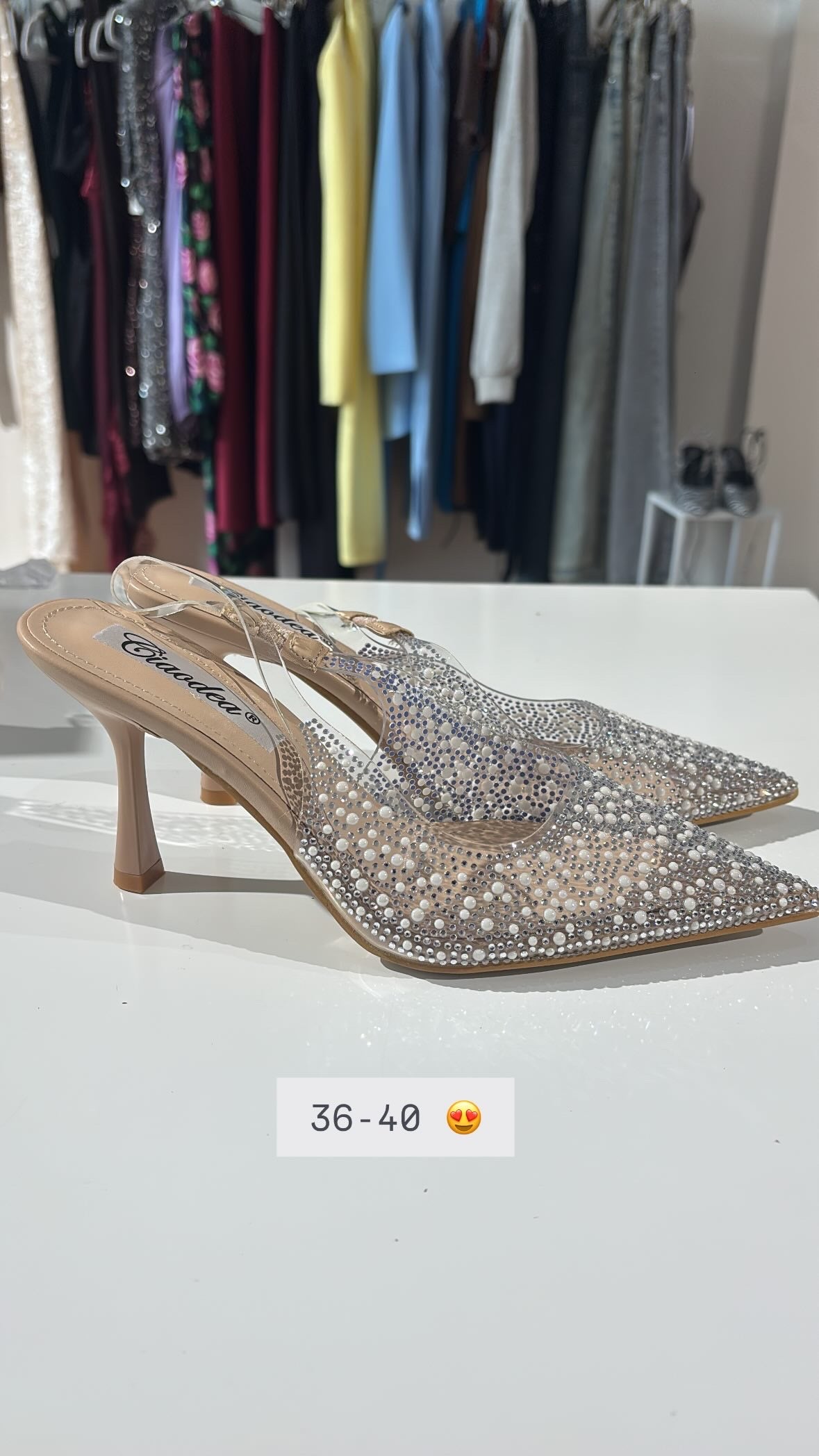 Scarpa nude gioiello